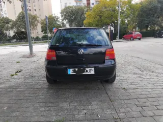 Volkswagen Golf 2003