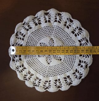 Set 3 centrini uncinetto e ricamati