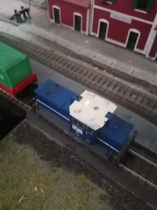 Locomotora y vagones Marklin H0