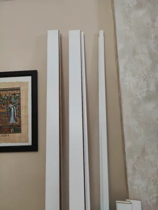 Marcos de puerta blancos