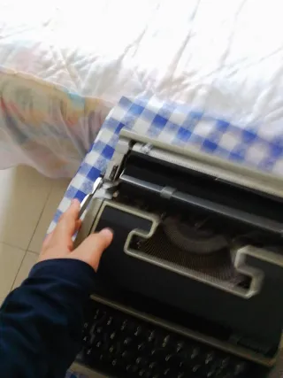 Máquina de escribir Olivetti Lettera 22