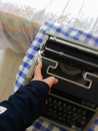 Máquina de escribir Olivetti Lettera 22