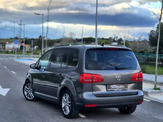 Volkswagen Touran 2011