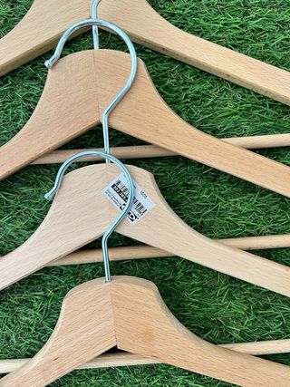 4 Perchas de Madera Natural