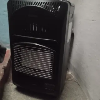 Estufa de gas butano negra