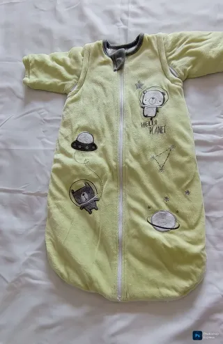 Saco de bebé con estampado espacial