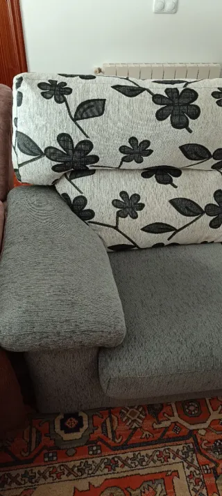 Pareja sofás 3 + 2 plazas tela gris floral