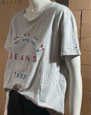 Camiseta Tommy Jeans Gris Talla M