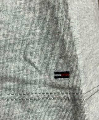 Camiseta Tommy Jeans Gris Talla M