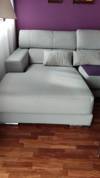 Sofá Chaiselongue Blanco y Morado