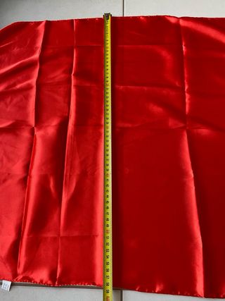 Pajaritas y pañuelo rojo