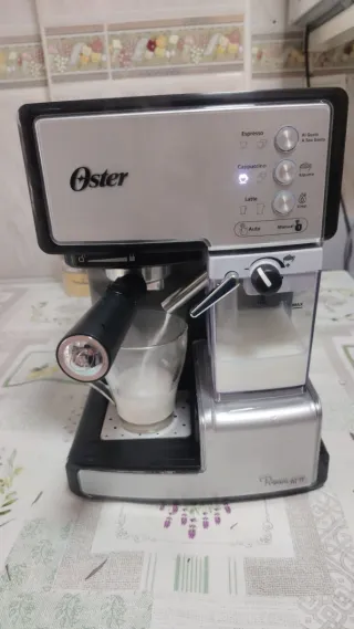 Cafetera Oster Espresso Cappuccino Latte