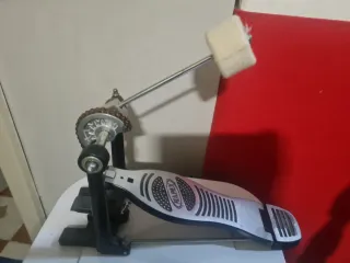 Pedale Mapex a catena per batteria