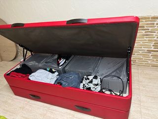 Cama nido con canapé rojo y beige