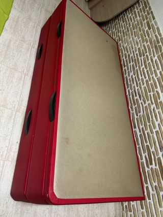 Cama nido con canapé rojo y beige