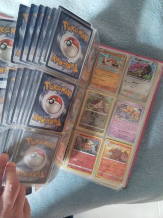 Álbum Cartas Pokémon Reverse antiguas + 300