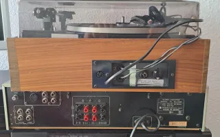 Tocadiscos Dual con Amplificador Hitachi