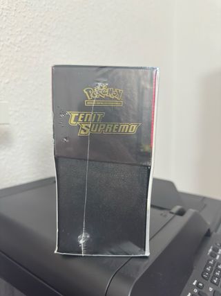 Caja Entrenador Élite Pokémon Cenit Supremo