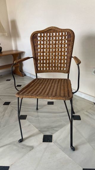 Mesa redonda cristal y 4 sillas porche/cocina