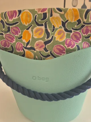 Borsa O bag secchiello teal con interno floreale