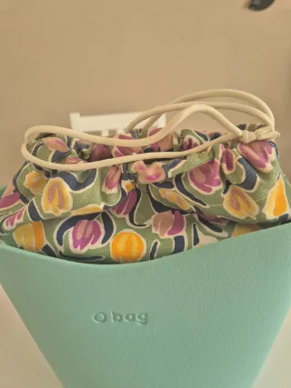 Borsa O bag secchiello teal con interno floreale