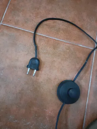 Lámpara de pie hojas papel metal