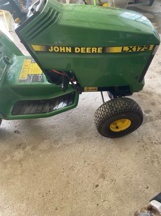 Tractor John Deere LX173