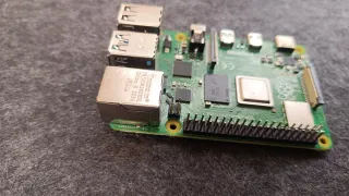 Raspberry Pi 4B 4GB + Tarjeta 32GB