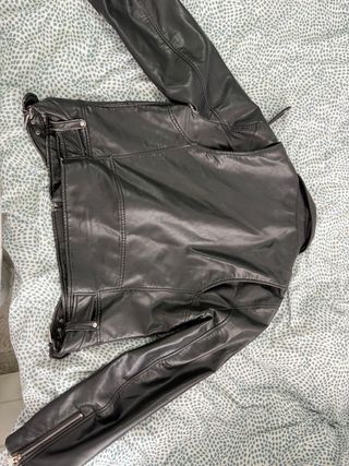 Chaqueta Cuero Zara Negra