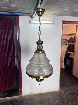 Lámpara de salón cristal y metal dorada