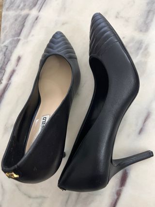 Zapatos de tacón Karl Lagerfeld negros