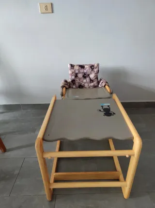 Trona convertible bebé en silla y mesa