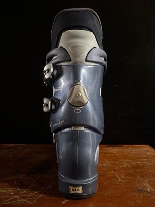 Botas de esquí Lange azules y plateadas