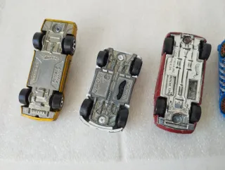 12 coches escala 1/64 aprox. 9 Hot Wheels