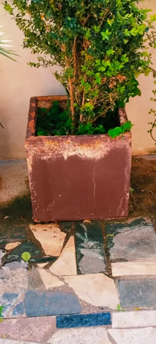 Macetero grande 42x42 cm