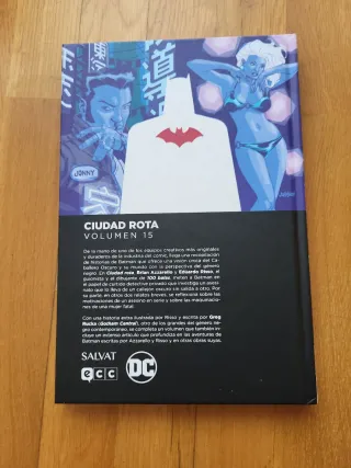 Batman.ciudad rota. Azzarello.Risso