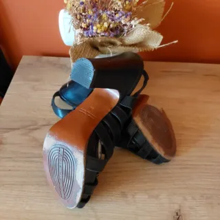 Sandalias Lodi Mujer Negras Hebillas