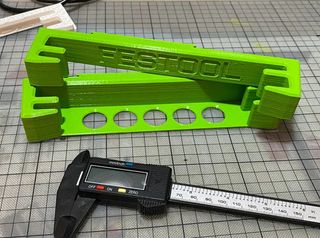 FESTOOL – Soporte de guía para tu torre de cajas