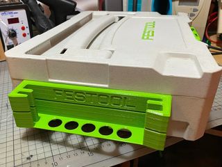 FESTOOL – Soporte de guía para tu torre de cajas