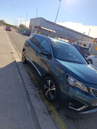 Peugeot 5008 2018 o permuto por furgoneta