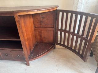 Mueble de TV / aparador de madera maciza