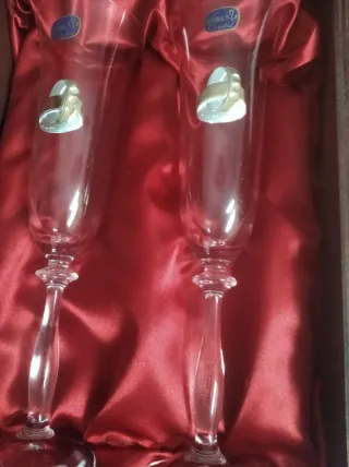 Baúl decorativo mapa antiguo Con copas de boda