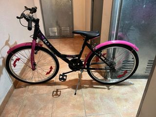 Bicicleta niña clásica rosa y negra