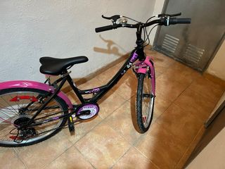 Bicicleta niña clásica rosa y negra