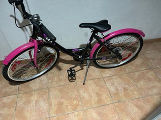 Bicicleta niña clásica rosa y negra