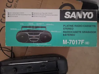 Radio Sanyo Boombox Cassette AM/FM