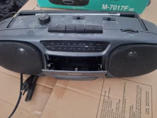 Radio Sanyo Boombox Cassette AM/FM