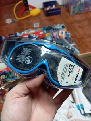 Lote artículos infantiles: casco, rotuladores, etc