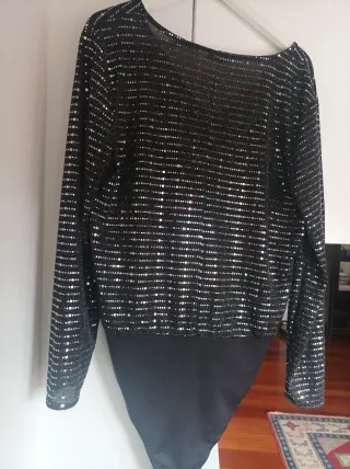 Body fiesta lentejuelas negro y plata