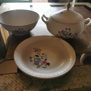 Juego de vajilla de cerámica floral